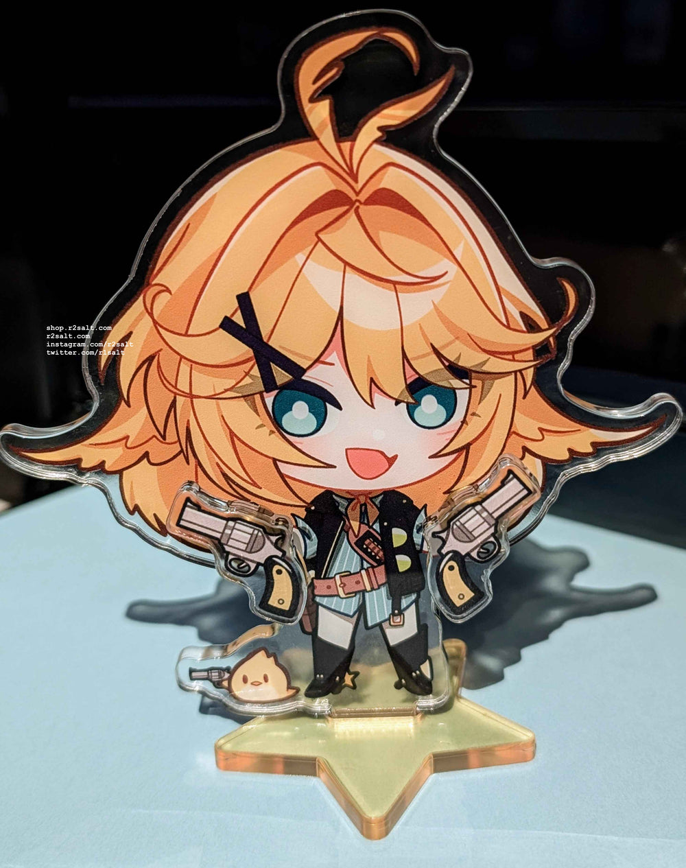 Dokibird Gun Spinning Standee